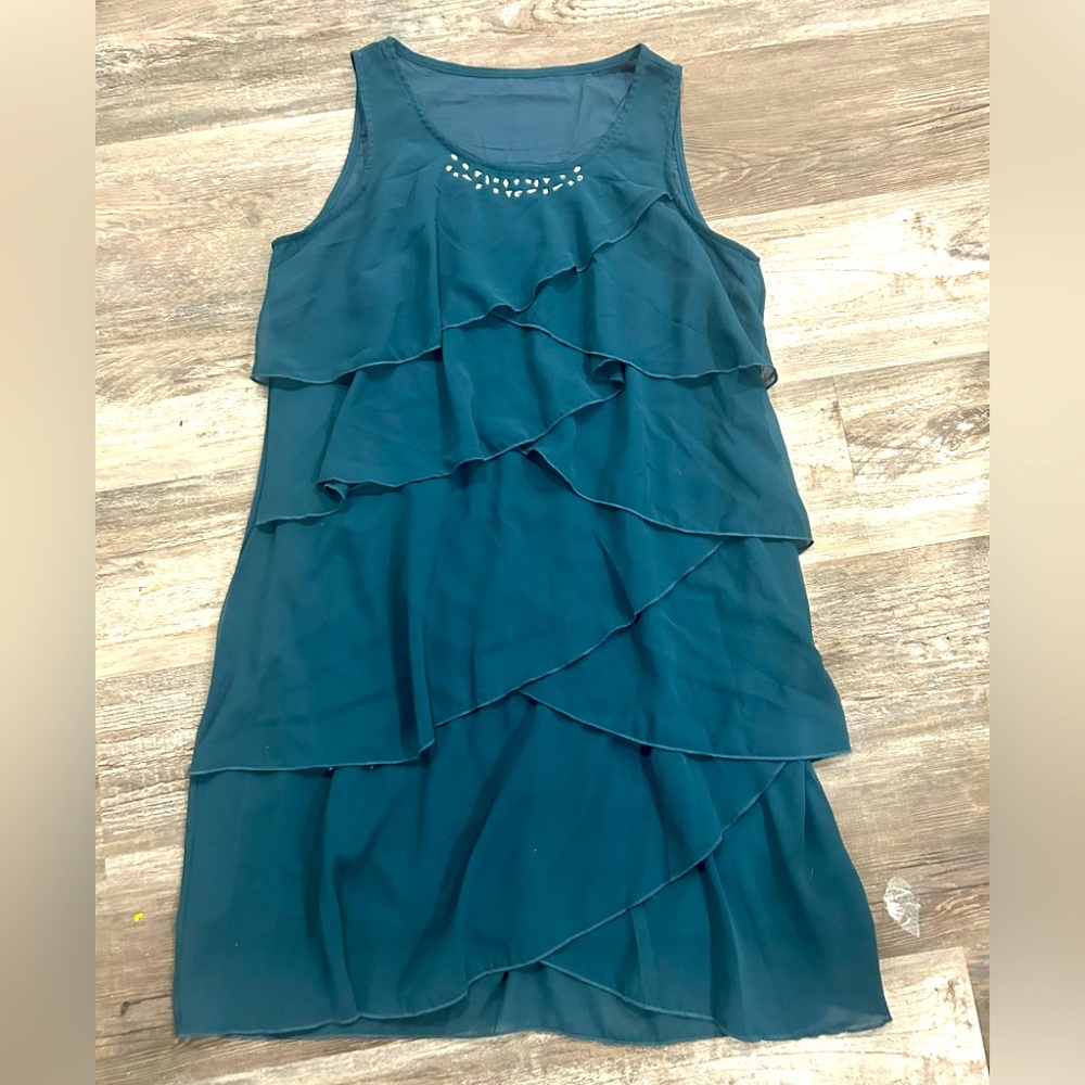 Turquoise Midi Dress with ruffles!🤍🤍